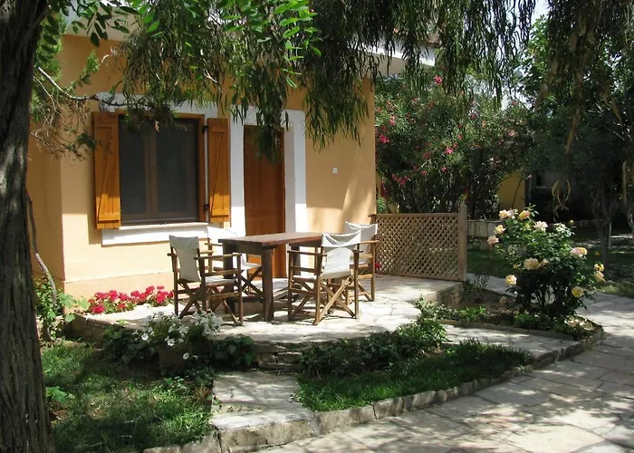 Lysistrata Hotel apartamentowy Potos