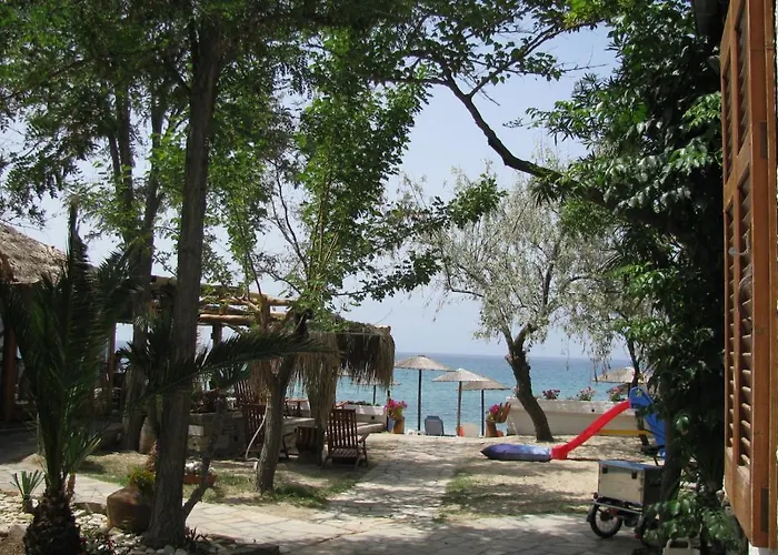 Lysistrata Apartahotel